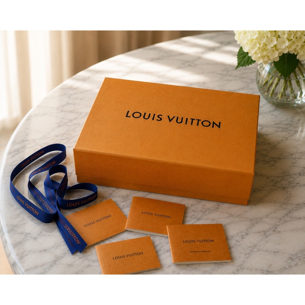 Louis Vuitton Magnetic Gift Box Unisex 10 x7 Orange EUC Ribbon Booklet Set